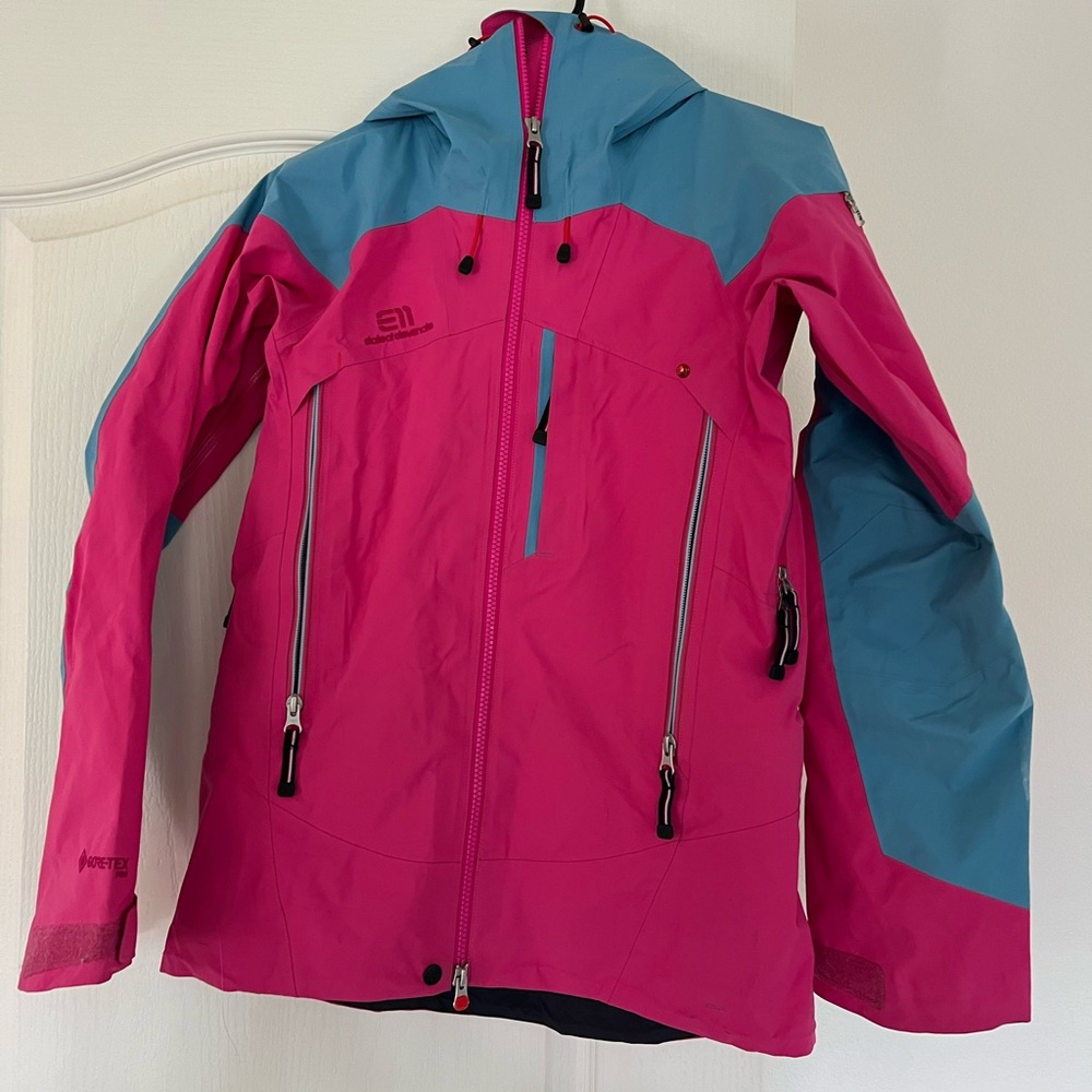 Elevenate shell jacket